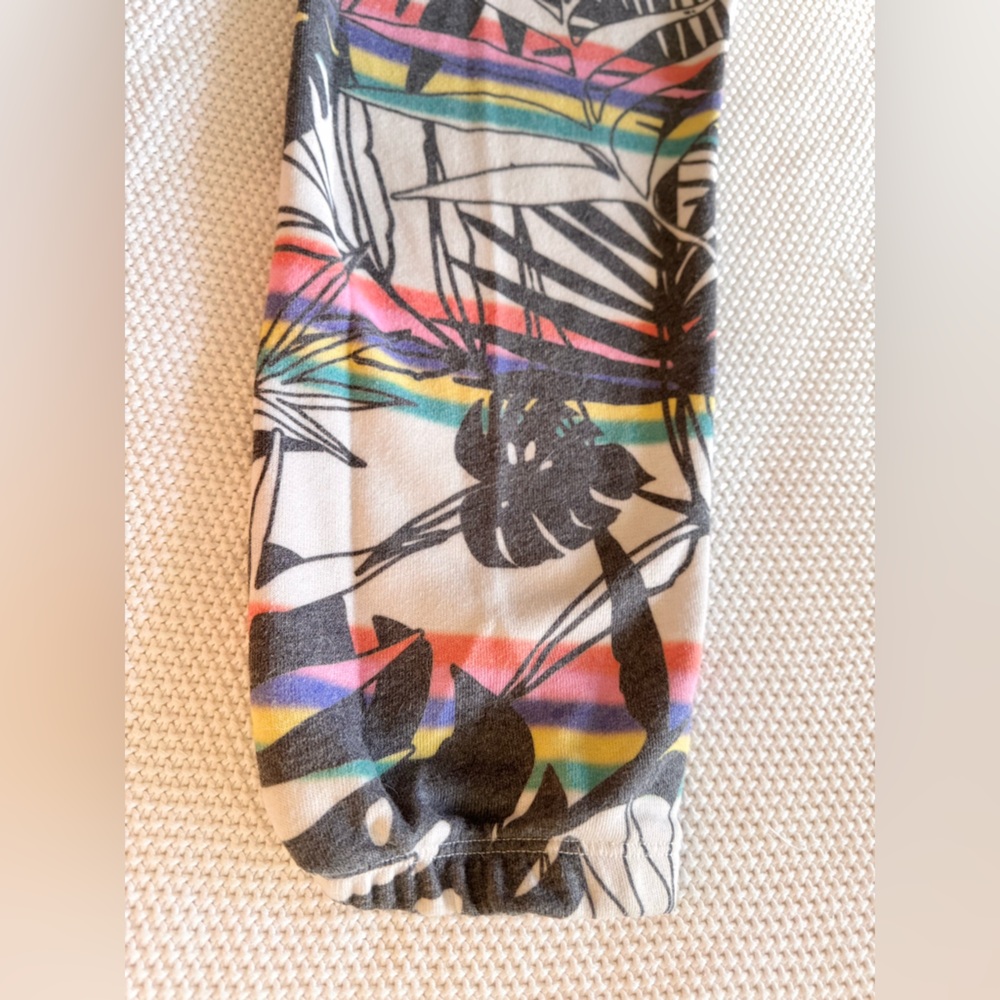 WILDFOX Colorful Black & White Tropical Joggers Sweatpants - Picture 5 of 11